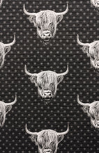 Laden Sie das Bild in den Galerie-Viewer, Highland