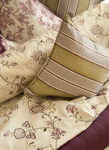 Laden Sie das Bild in den Galerie-Viewer, Surry Stripe smoke